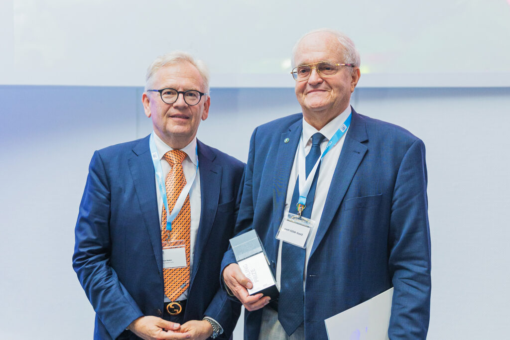 Prof. Péter Kempler, recipient of the Jühling Prize, and Congress President as well as DDZ Director Prof. Michael Roden.